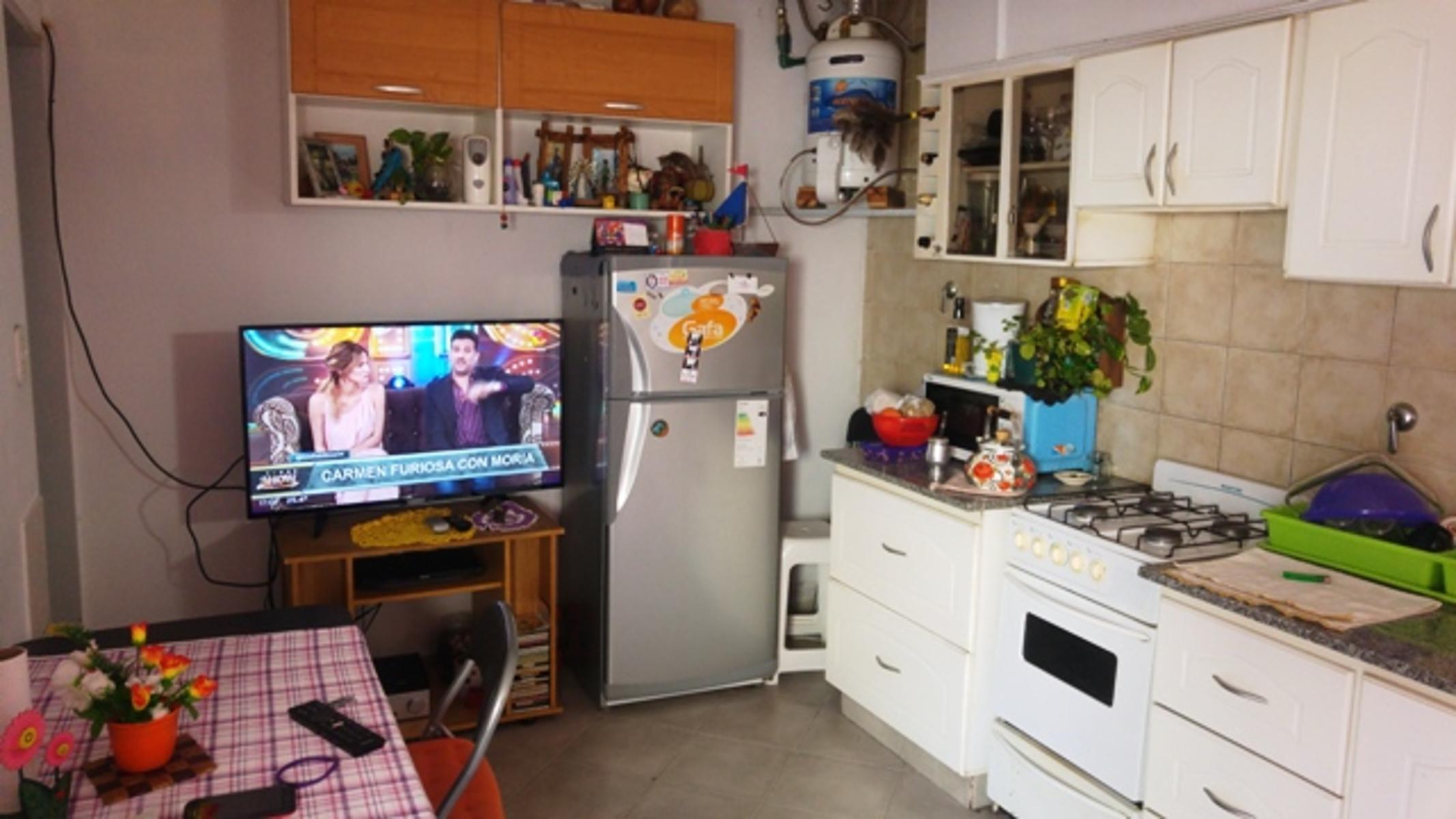 Ph de dos ambientes apto credito en Villa Luzuriaga — foto 2