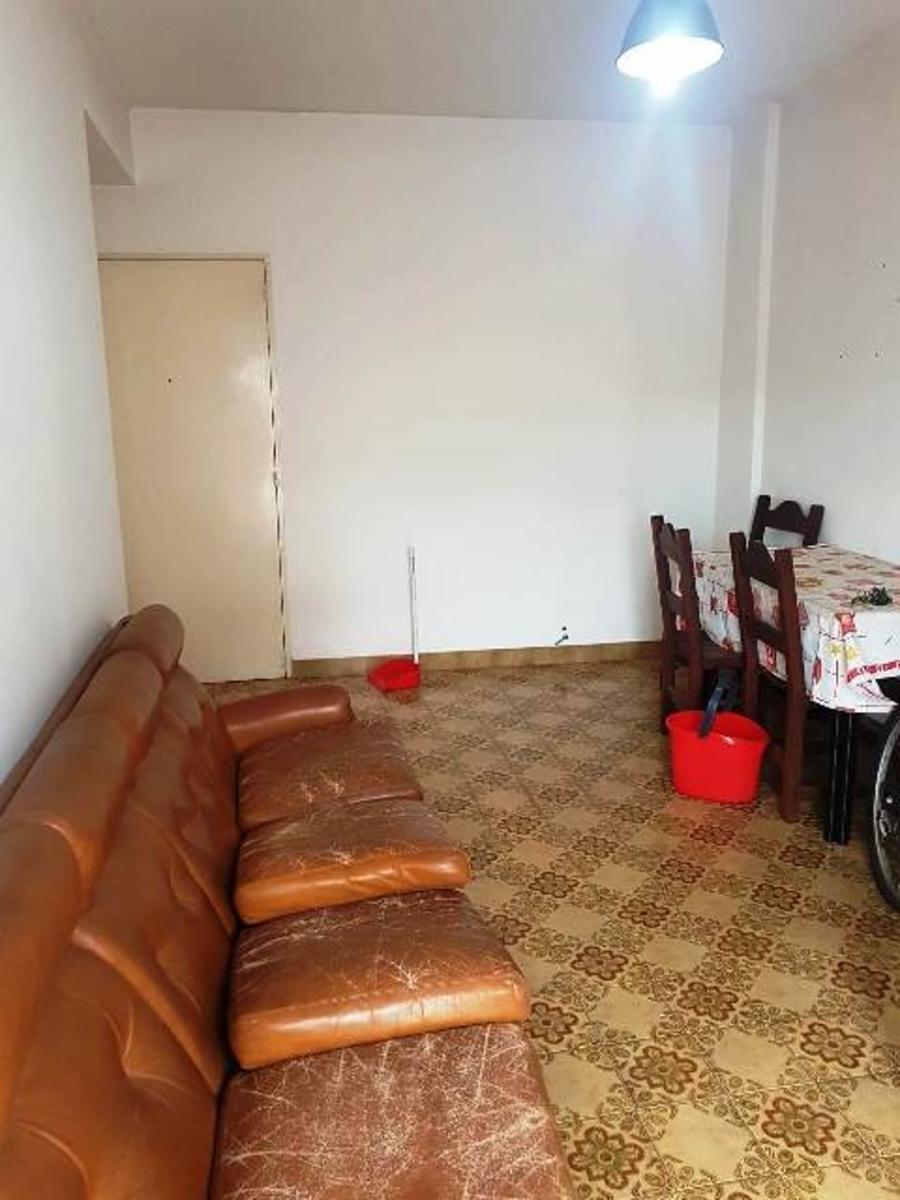 Departamento en venta de tres ambientes con dos patios en Ramos Mejia — foto 3