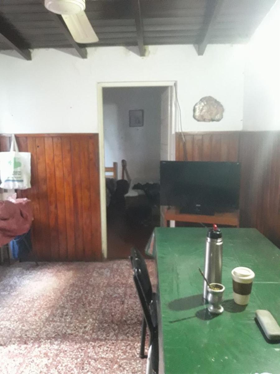 Casa en venta de tres ambientes en Villa Luzuriaga — foto 3