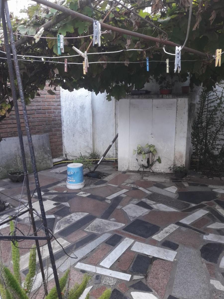 Casa en venta de tres ambientes en Villa Luzuriaga — foto 8