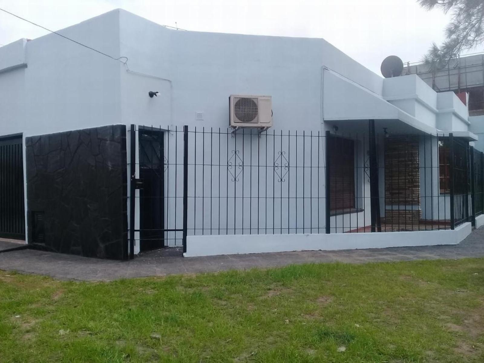 Casa americana de cuatro ambientes en venta en el palomar — foto 3
