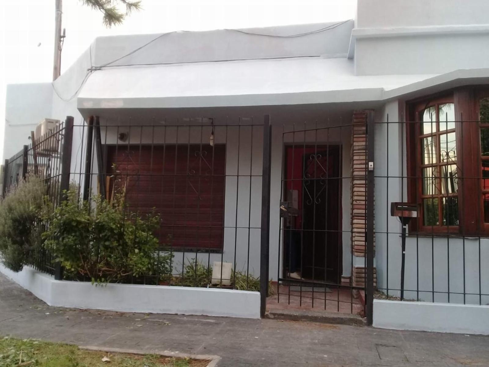 Casa americana de cuatro ambientes en venta en el palomar — foto 4