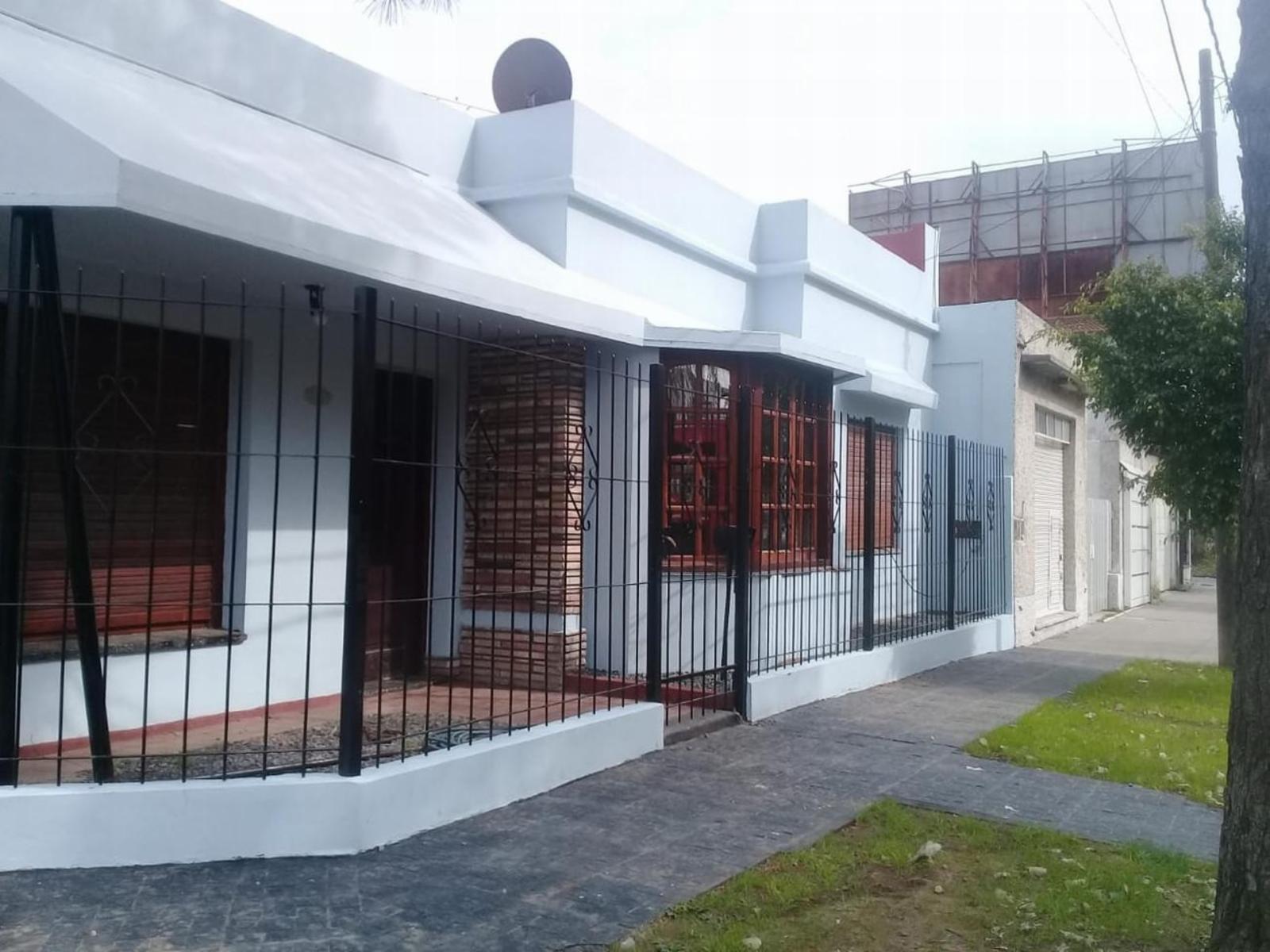 Casa americana de cuatro ambientes en venta en el palomar — foto 5