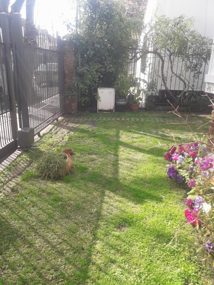 Chalet en venta de tres ambientes en Haedo Norte Excelente ubicacion — foto 2
