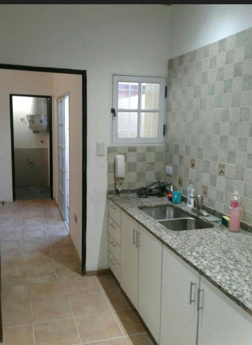 Ph de cuatro ambientes al frente en venta en Haedo Sur — foto 2