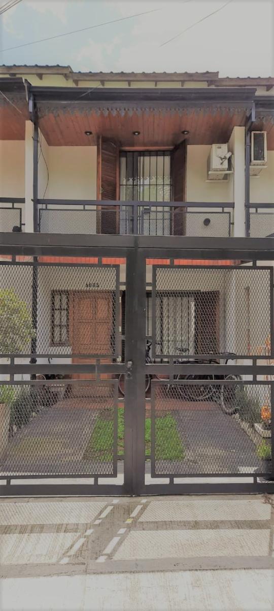 Duplex de cuatro ambientes en venta en el palomar reciclado a nuevo