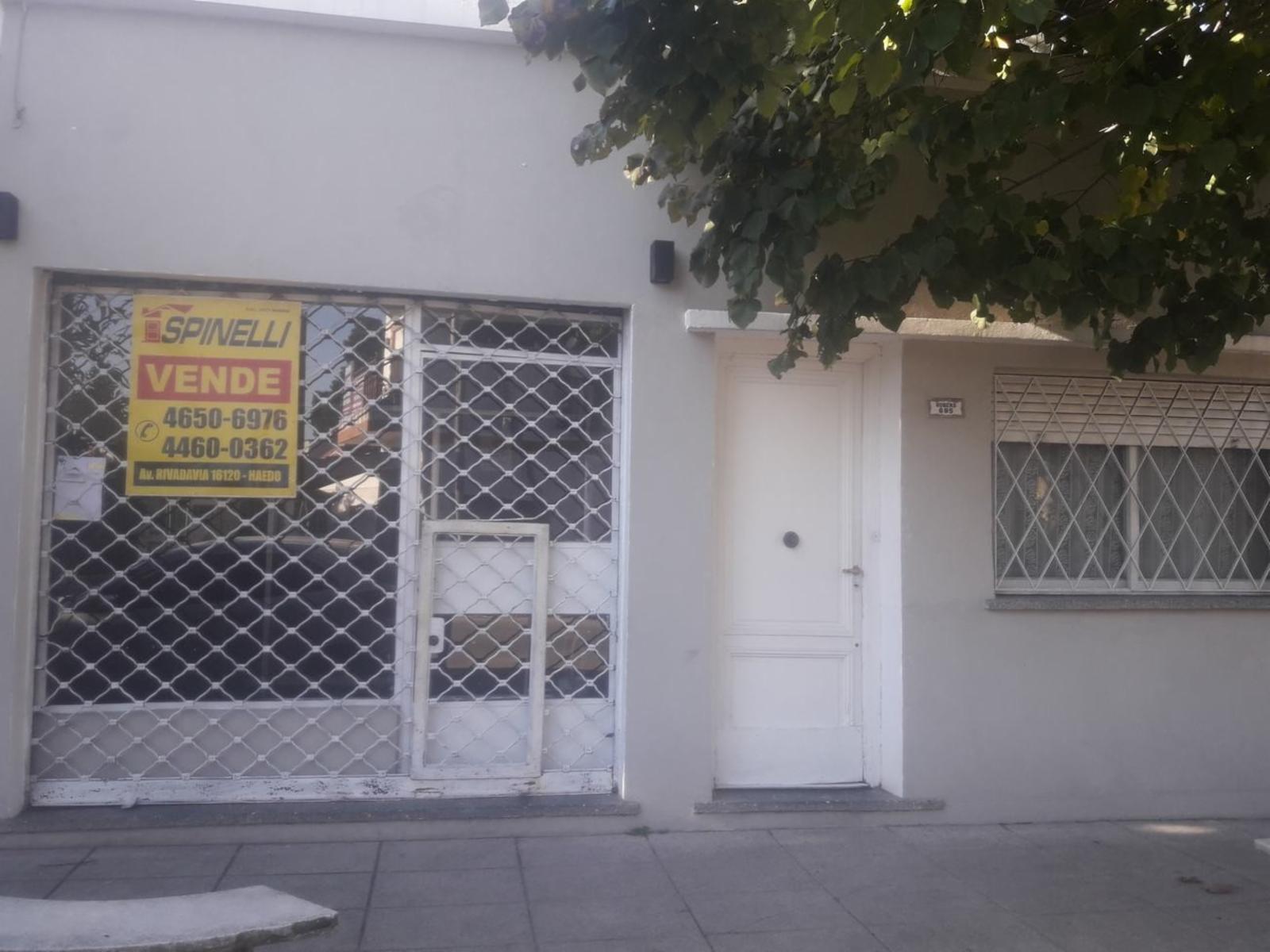 Venta de Casa con tres locales en Haedo Norte