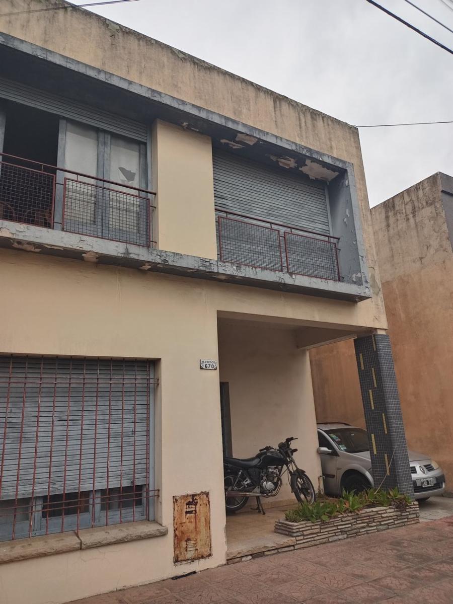 Casa de cuatro ambientes en venta en Haedo Norte