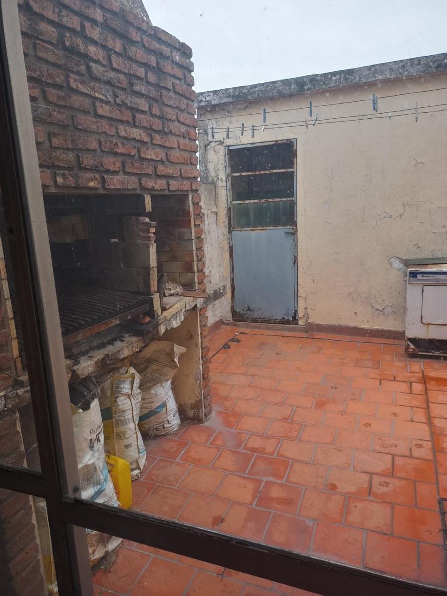 Casa de cuatro ambientes en planta alta en venta en Haedo Norte — foto 6