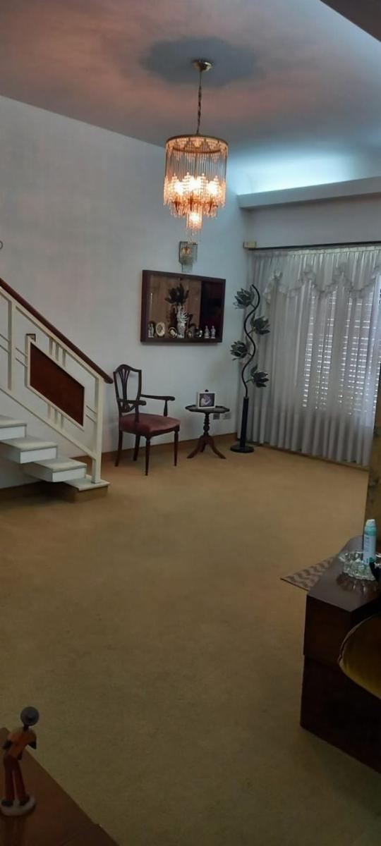 Chalet en venta de cuatro ambientes en Moron Sur — foto 4