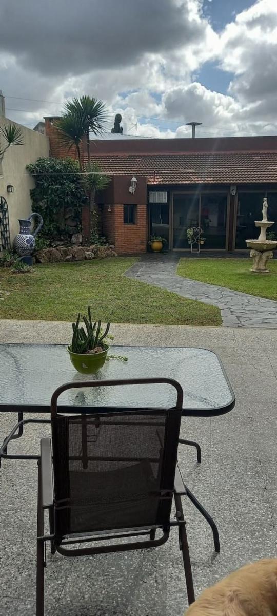 Chalet en venta de cuatro ambientes en Moron Sur — foto 14