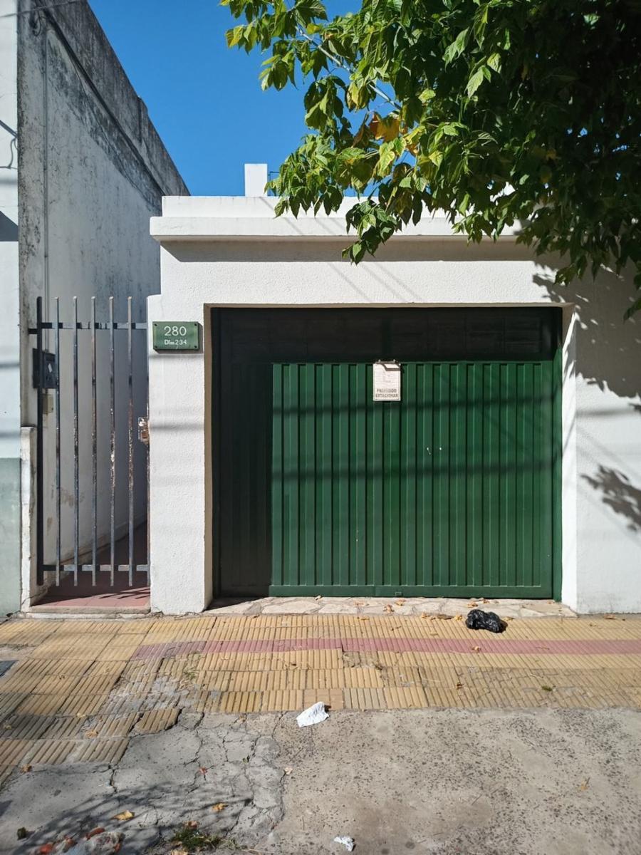 Ph de cuatro ambientes en venta en Haedo Sur