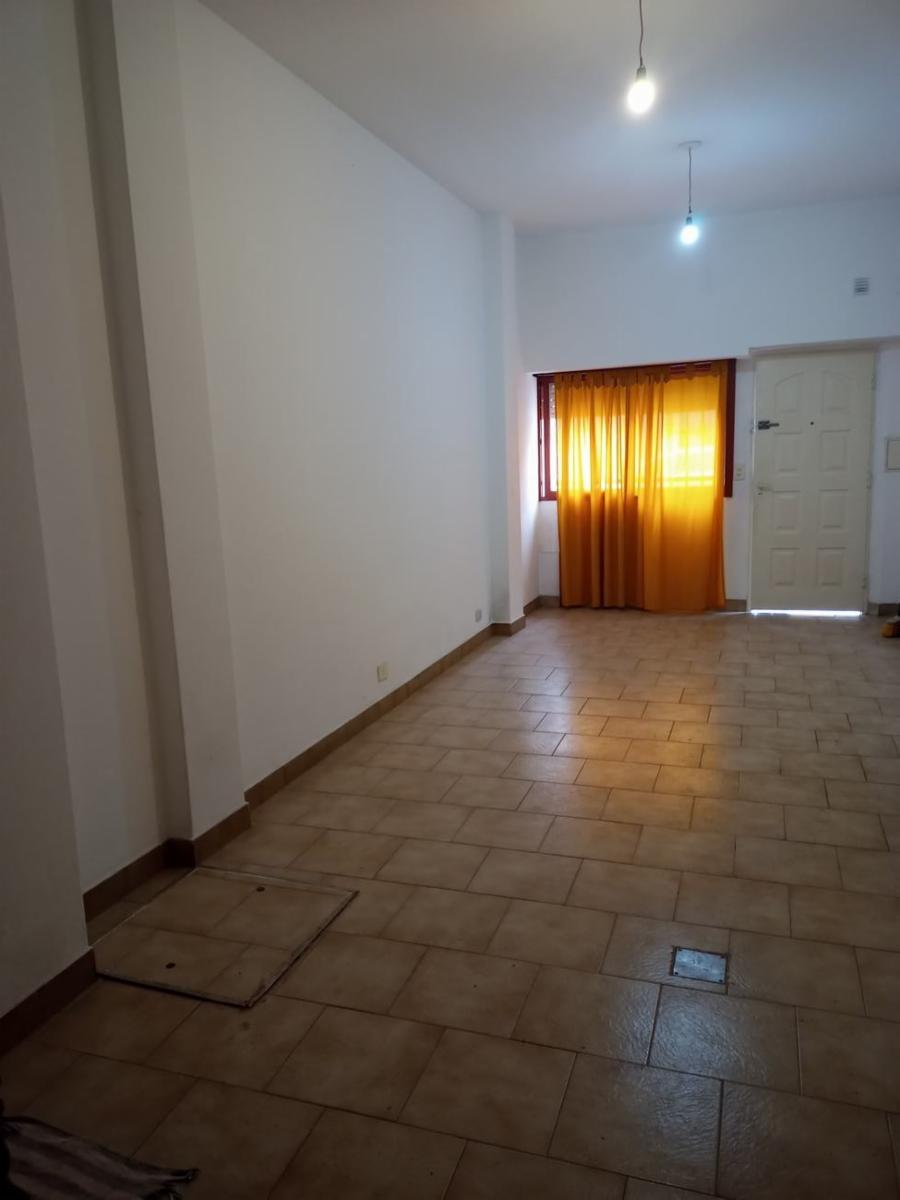 Duplex de dos ambientes con patio en venta en el Palomar — foto 4