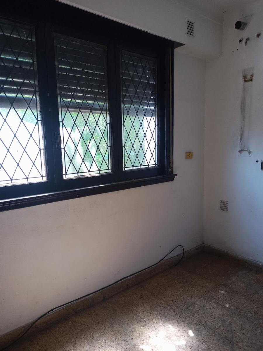 Venta de departamento tipo ph de cuatro ambientes en Ramos Mejia — foto 12