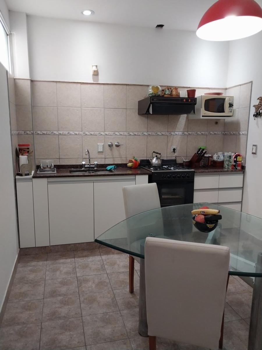 Venta de ph tipo casa al frente de cuatro ambientes en Haedo Norte — foto 4