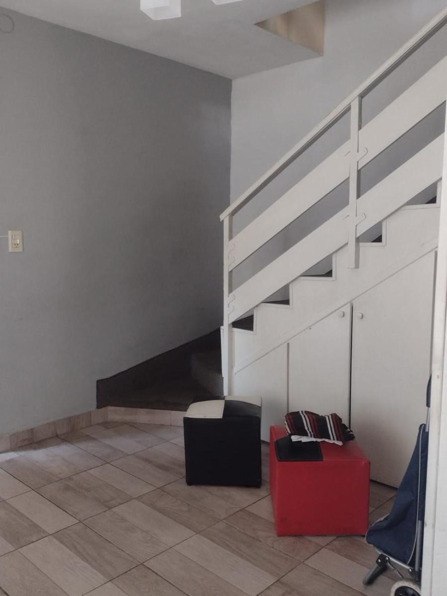 Duplex de cuatro ambientes en venta en Haedo Sur — foto 7