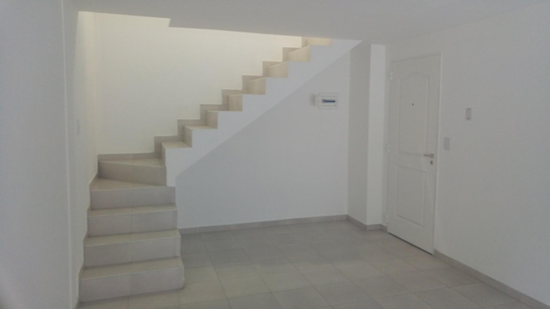 Departamento a estrenar de dos ambientes tipo duplex en Moron Sur Apto vivienda o profesional — foto 13