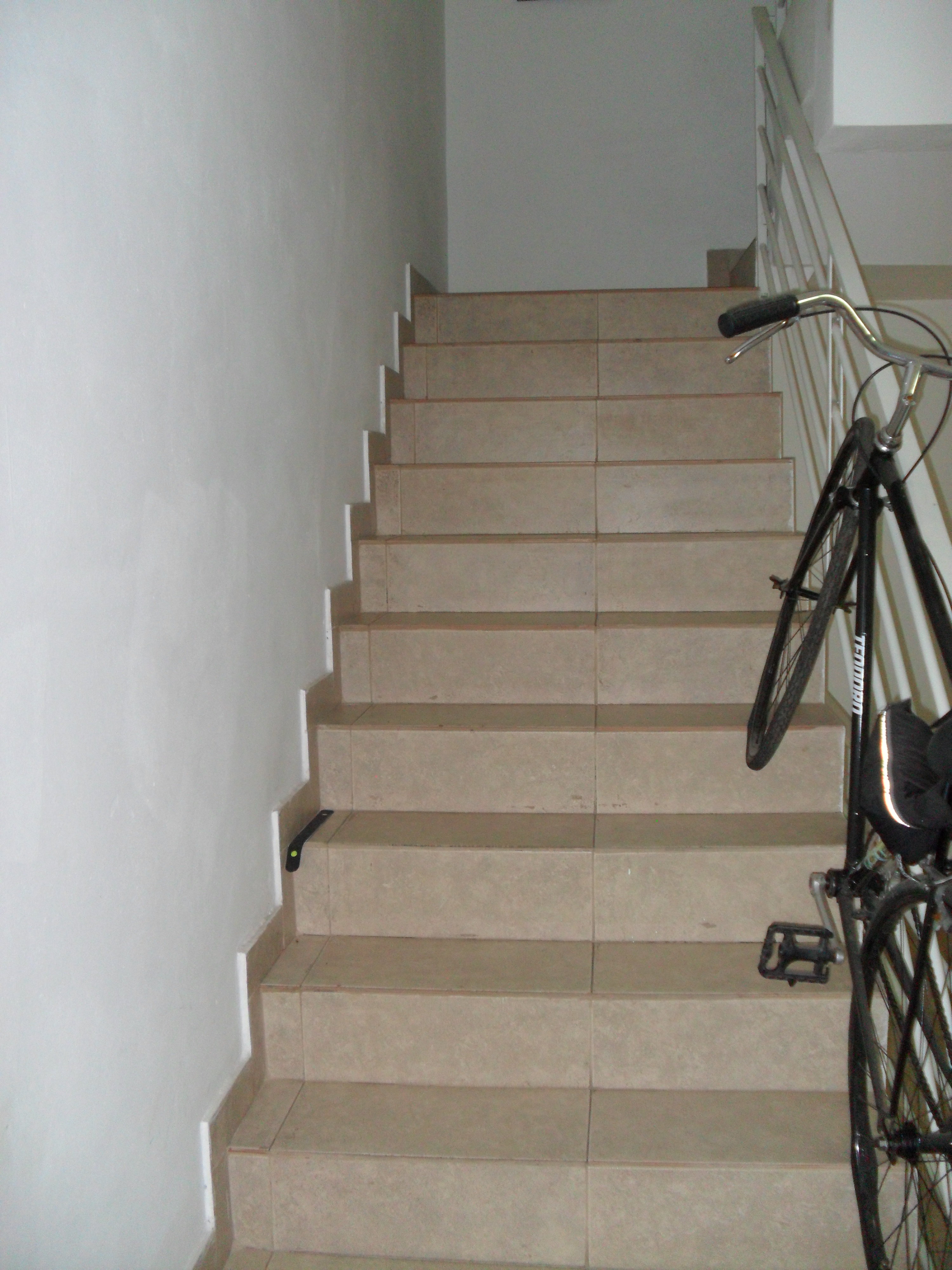 Departamento en complejo de tres ambientes en Moron Sur Apto Credito — foto 3