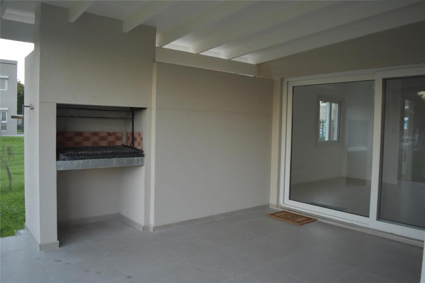 CASA EN VENTA EN PLANTA BAJA COUNTRY FINCAS DE HUDSON — foto 2
