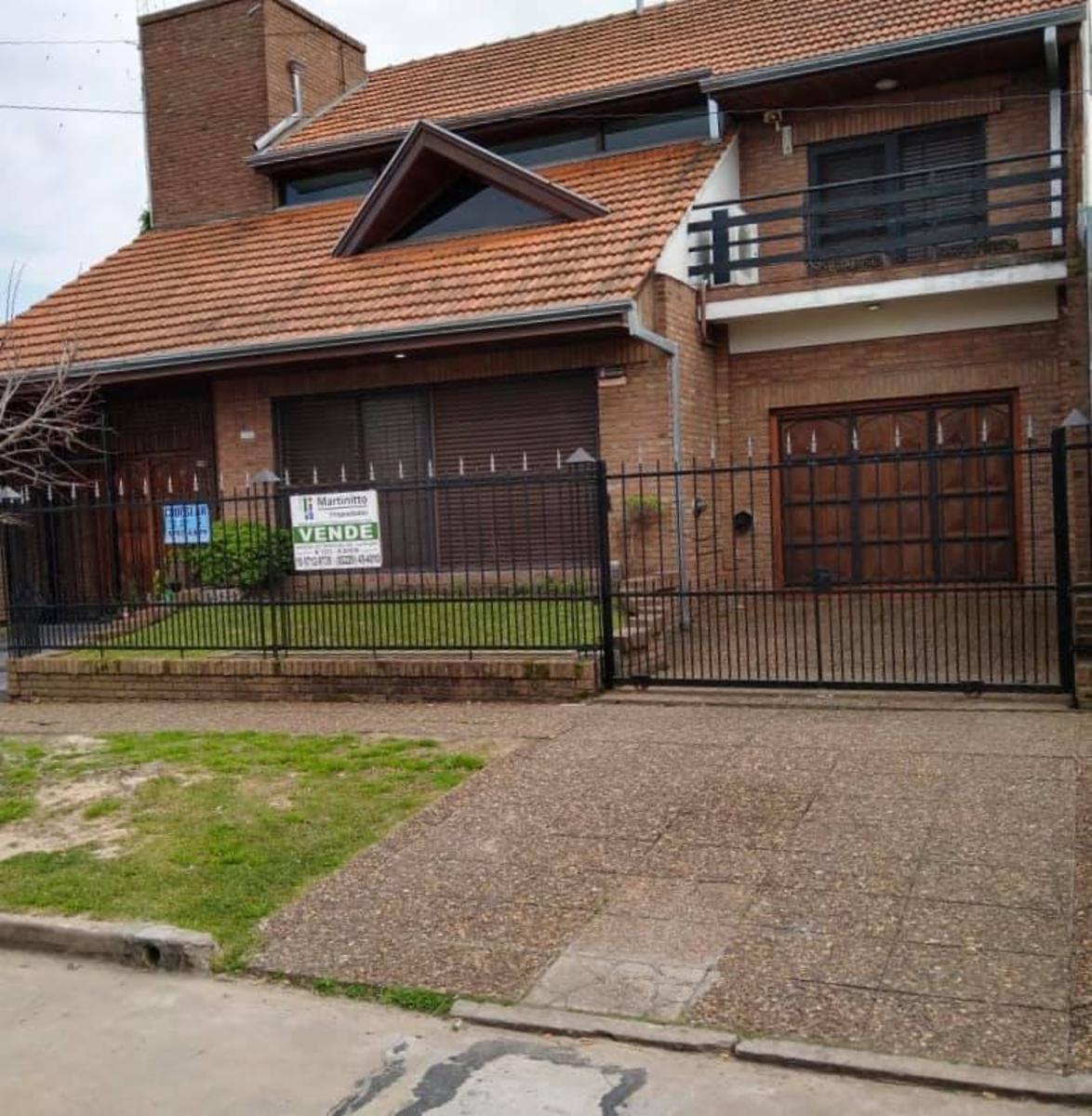 Importante Chalet en Venta en Quilmes Oeste