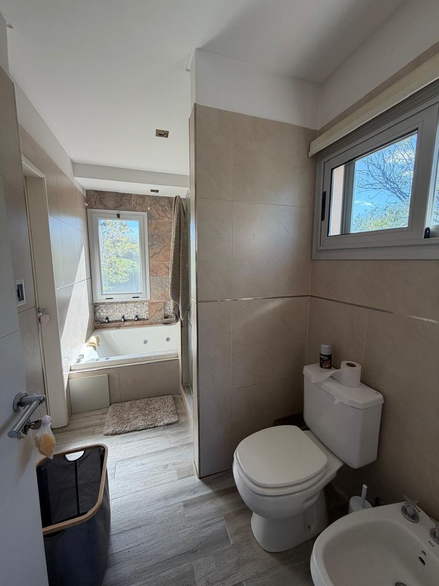CASA EN ALQUILER Y VENTA - 13