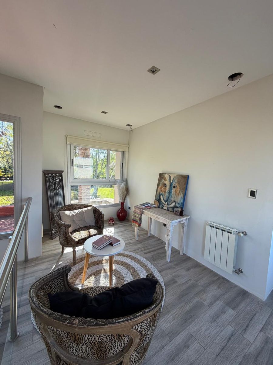 CASA EN ALQUILER Y VENTA - 21