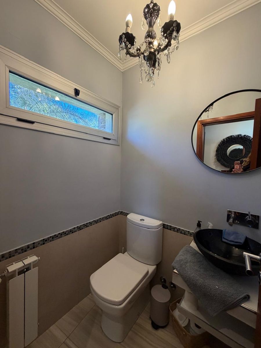 CASA EN ALQUILER Y VENTA - 24