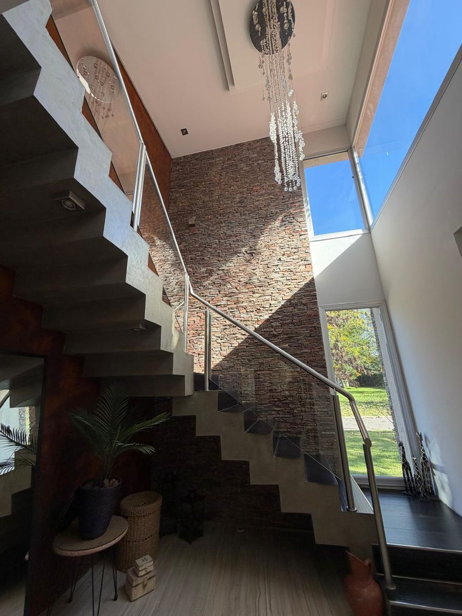 CASA EN ALQUILER Y VENTA - 28