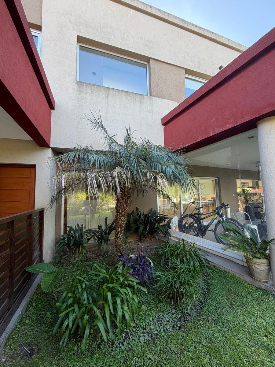 CASA EN ALQUILER Y VENTA - 32