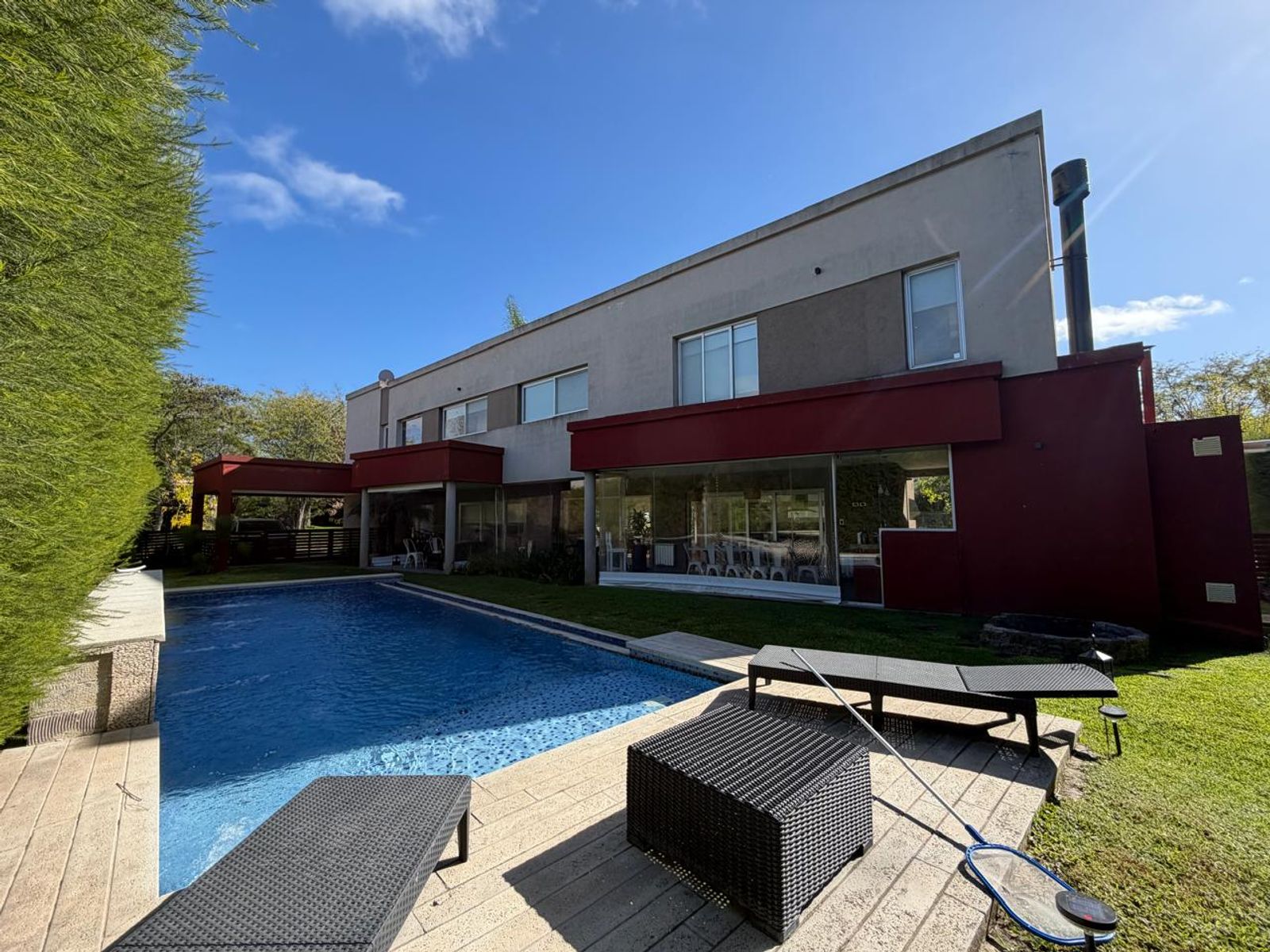 CASA EN ALQUILER Y VENTA - 35