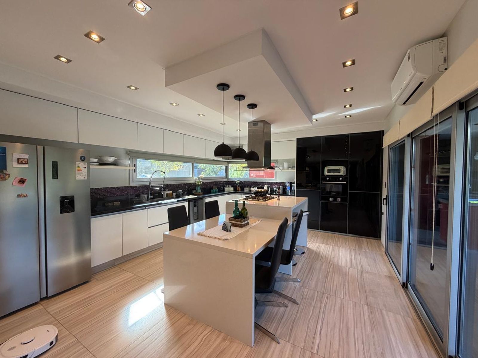 CASA EN ALQUILER Y VENTA - 42