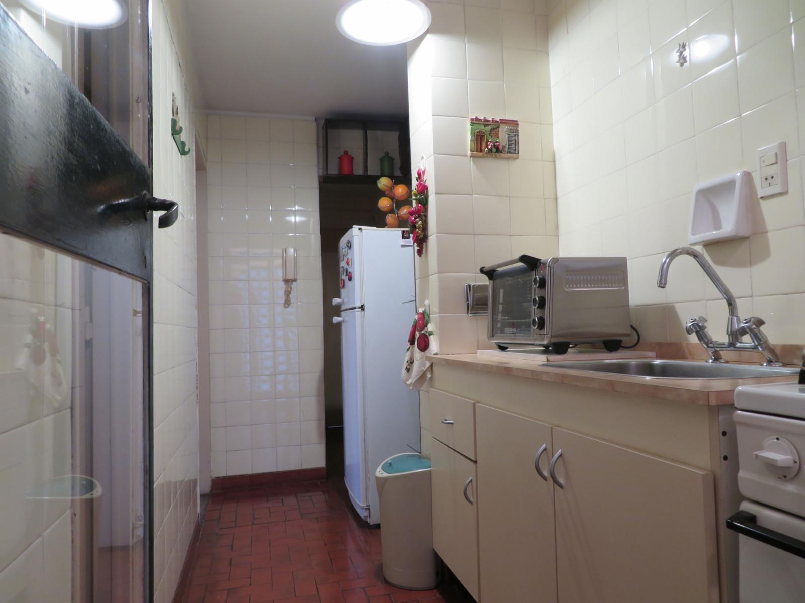 IMPECABLE 3 AMBIENTES CON DEPENDENCIAS, LAVADERO, BALCON,APTOPROFESIONAL. CORRIENTES y SALGUERO — foto 12