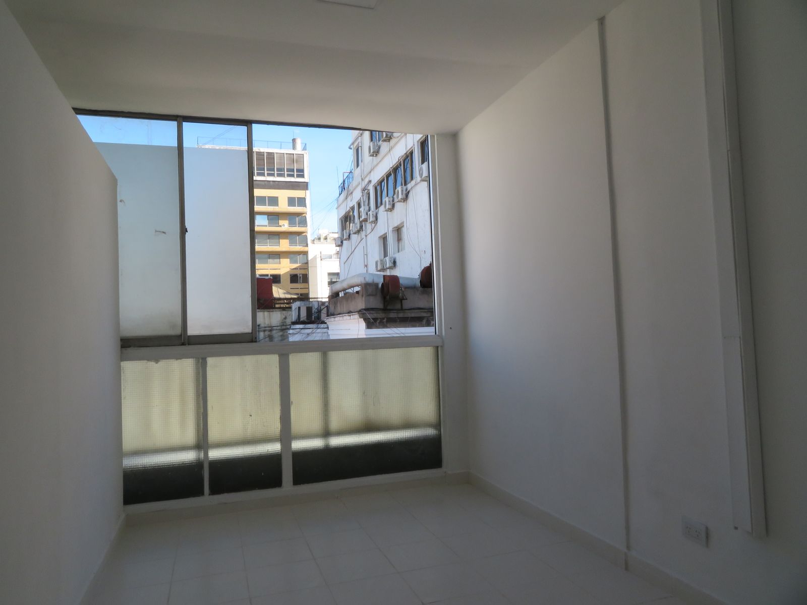 UN AMBIENTE FLORIDA 500, OFICINA o VIVIENDA — foto 6