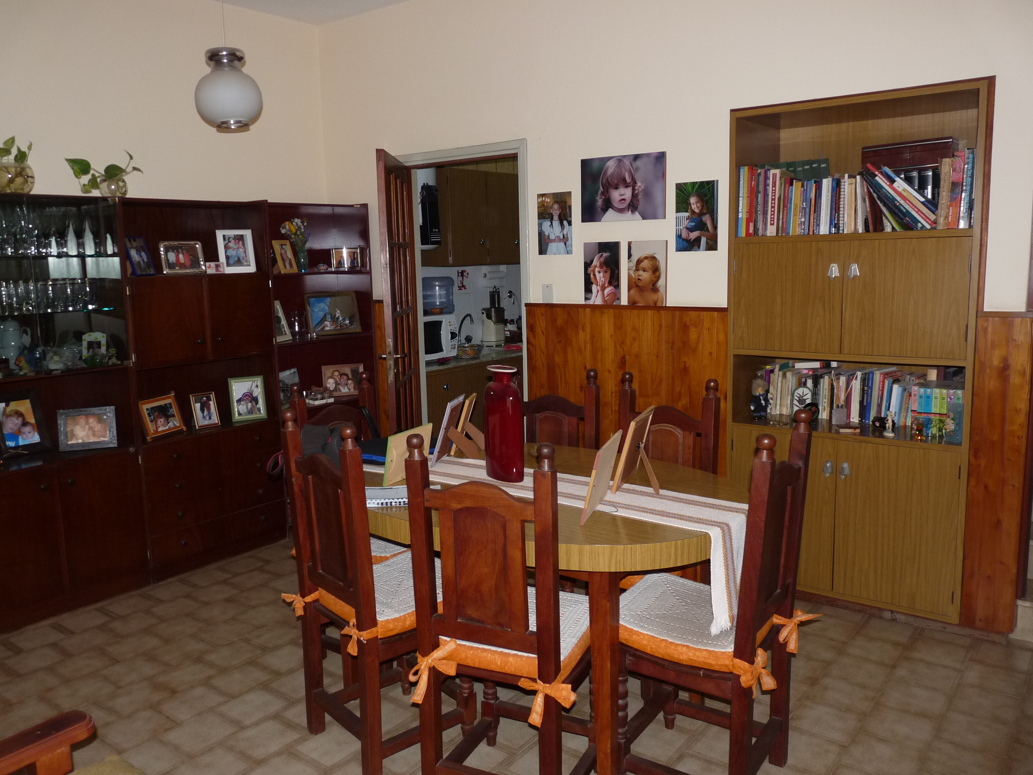 DEPARTAMENTO "Amplio" Tipo Casa - 2 Dormitorios con cochera, En excelente estado de conservación y mantenimiento. - 9