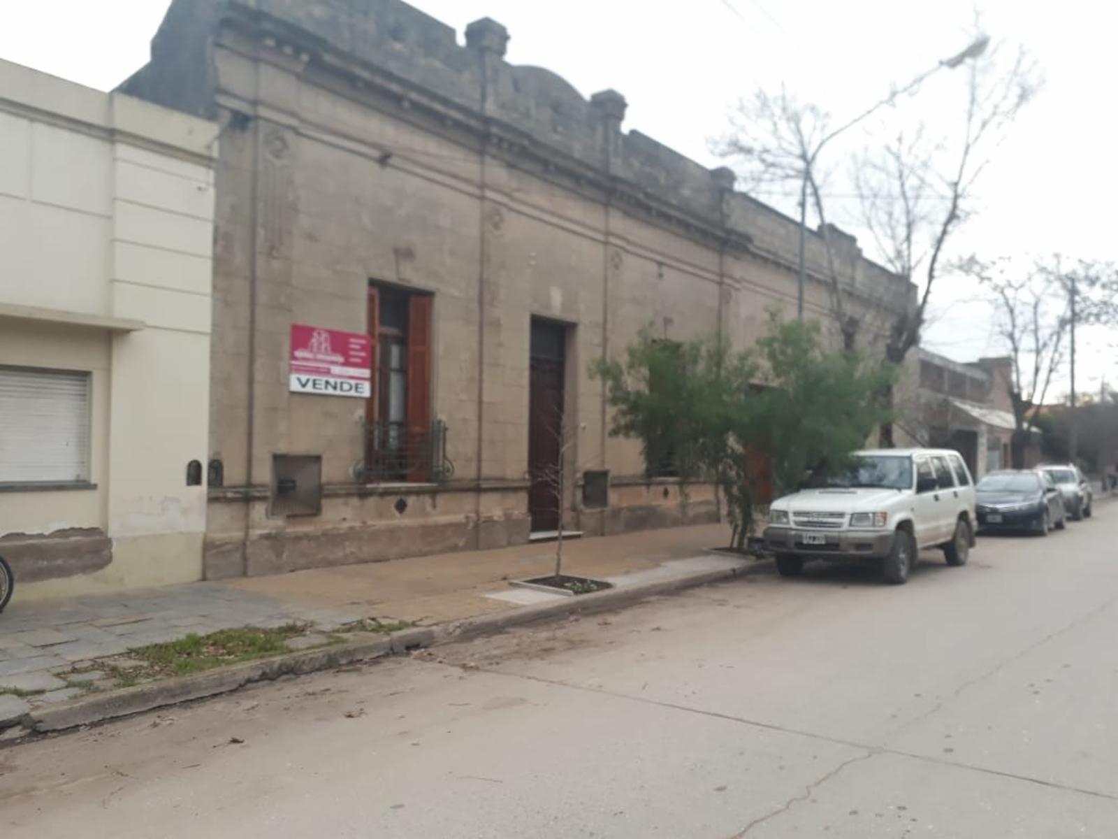 EXCELENTE CASA CÉNTRICA LOBERIA - 2