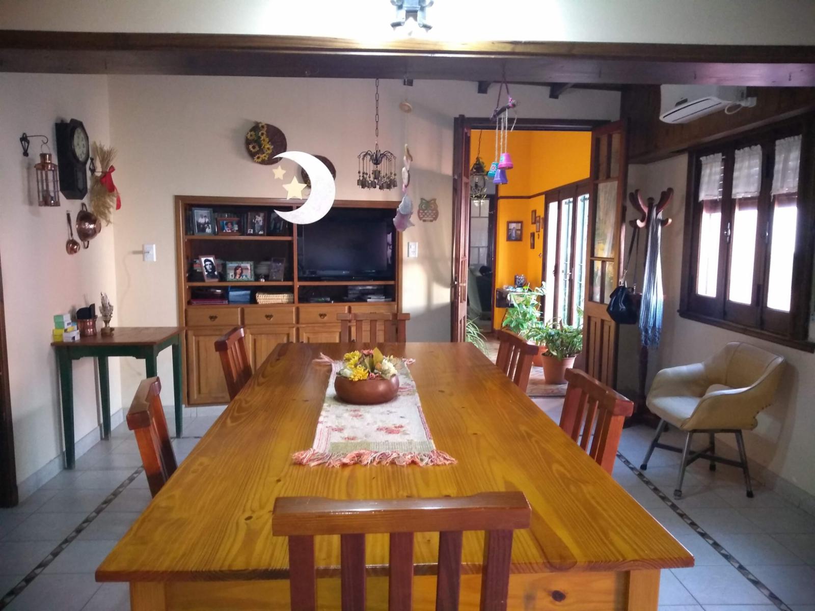 EXCELENTE CASA CÉNTRICA LOBERIA - 4
