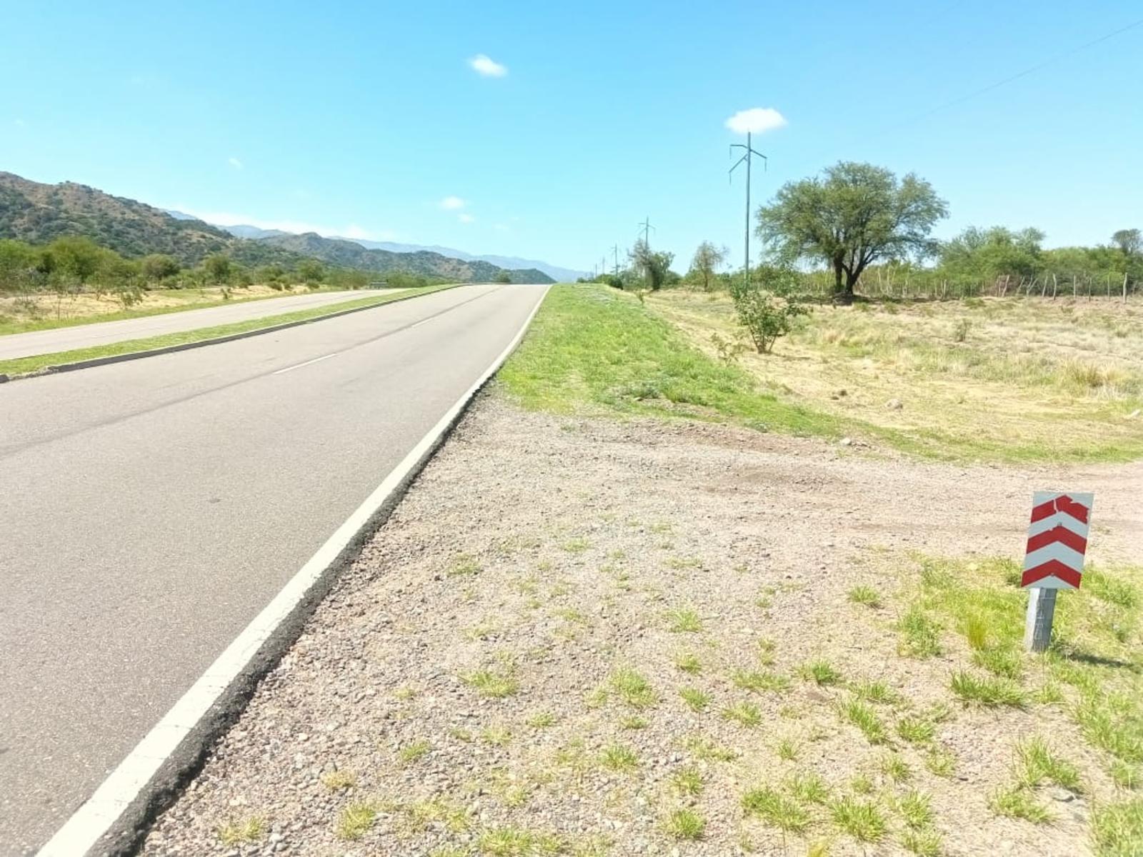 LOTES EN VENTA SOBRE RUTA 3 VILLA LA QUEBRADA - 11