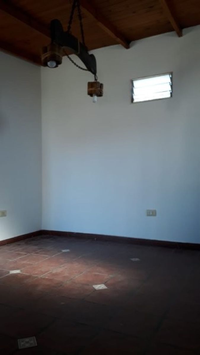 VENTA DE DOS PH DE 3 AMB. P.B Y 2 AMB. P.A. IDEAL PARA DOS FAMILIAS — foto 2