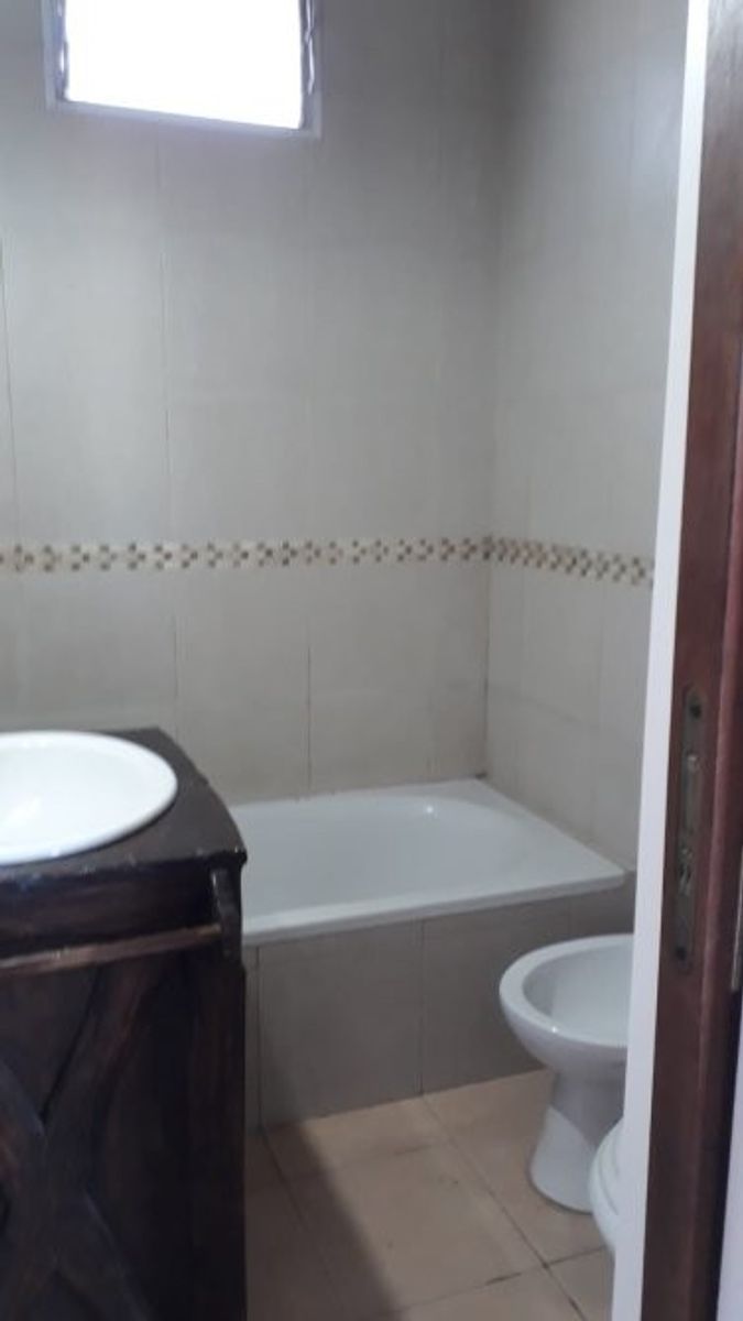 VENTA DE DOS PH DE 3 AMB. P.B Y 2 AMB. P.A. IDEAL PARA DOS FAMILIAS — foto 4