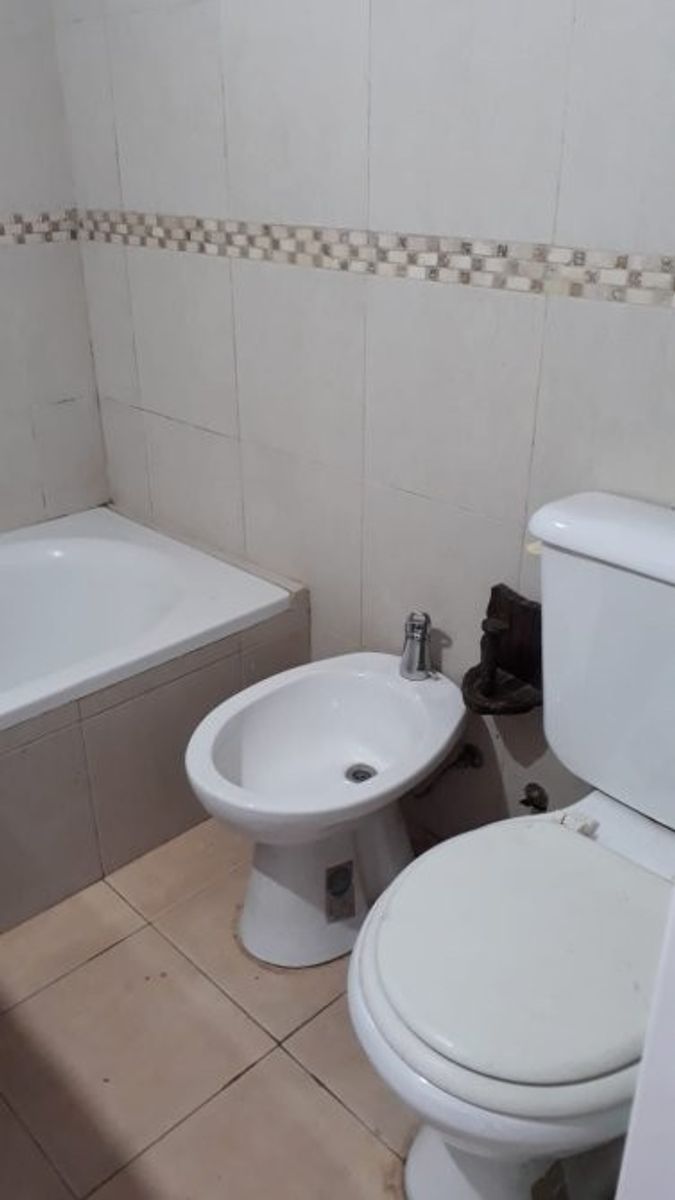 VENTA DE DOS PH DE 3 AMB. P.B Y 2 AMB. P.A. IDEAL PARA DOS FAMILIAS — foto 5