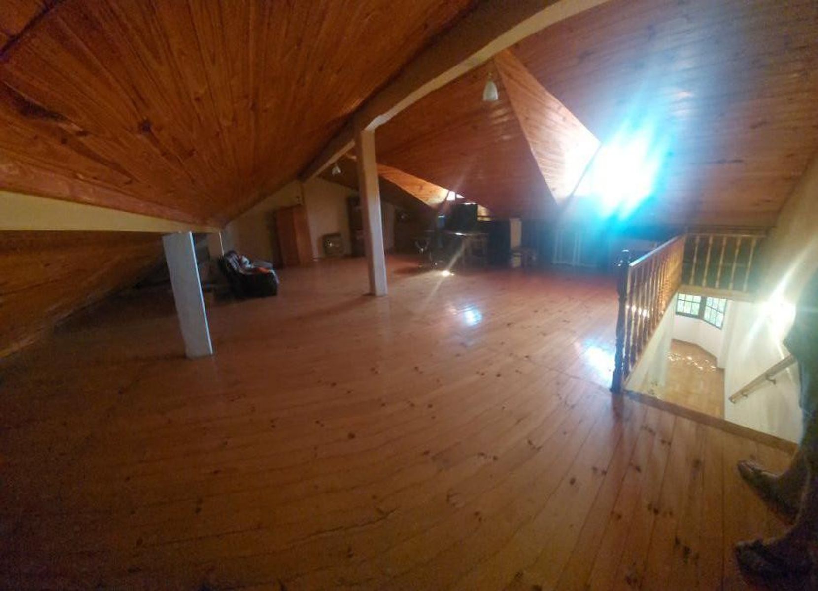 VENTA: EXCELENTE CASA 5 AMB. C/ PISCINA Y GARAGE — foto 4