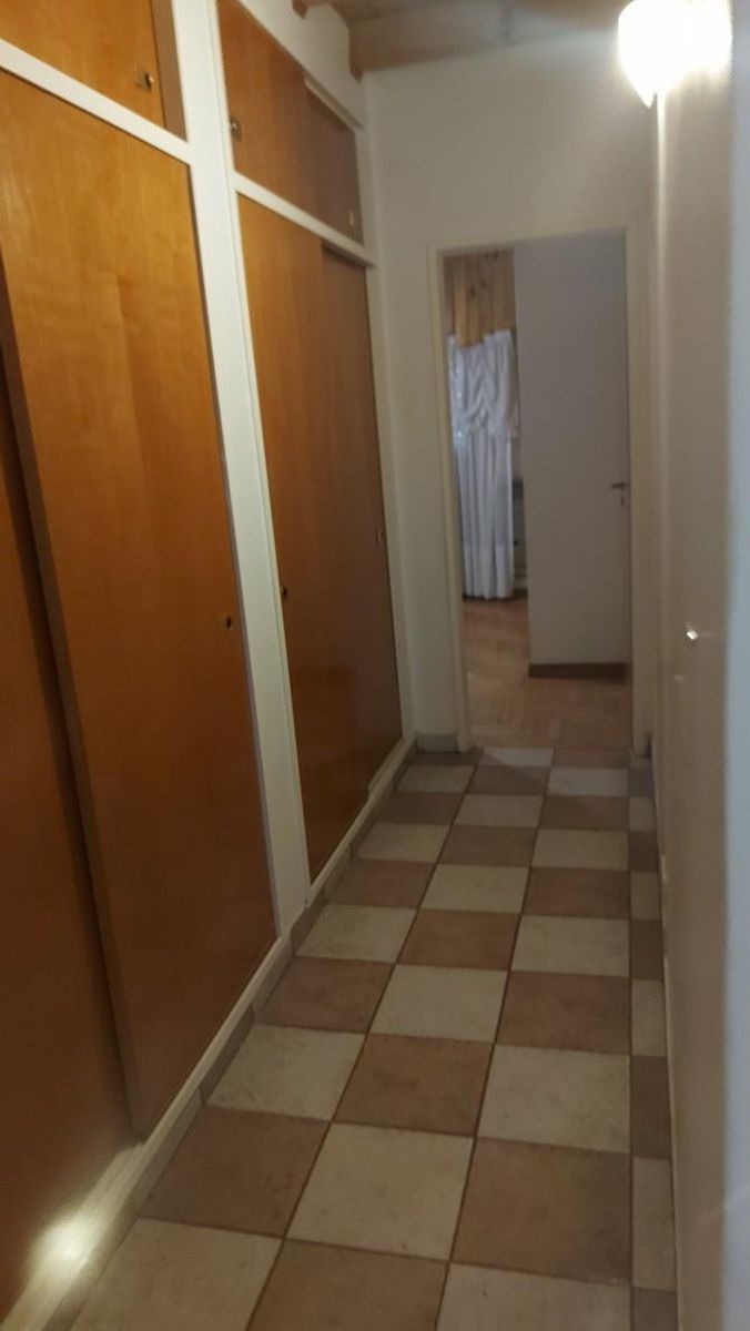 VENTA: EXCELENTE CASA 5 AMB. C/ PISCINA Y GARAGE — foto 12