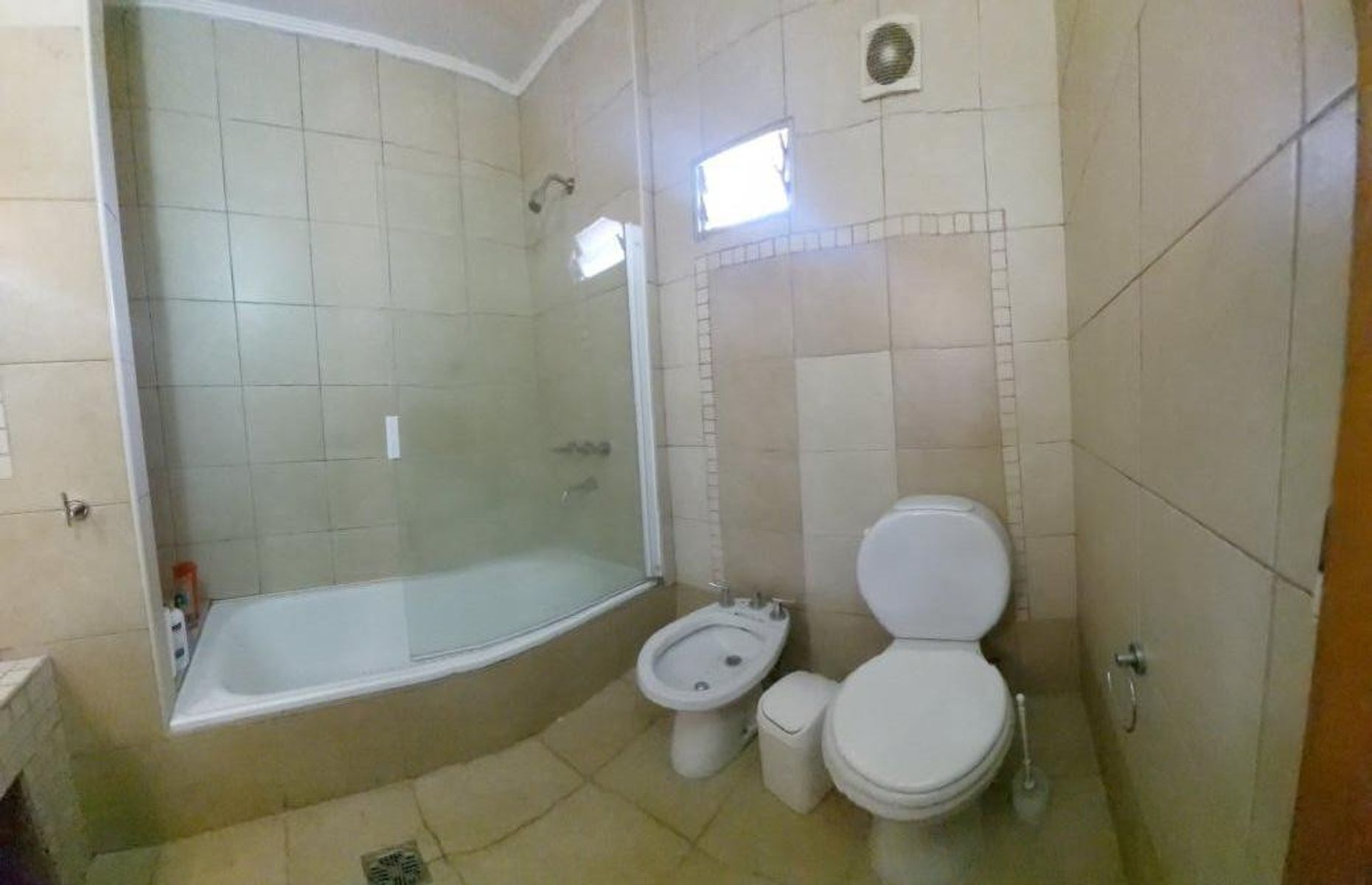VENTA: EXCELENTE CASA 5 AMB. C/ PISCINA Y GARAGE — foto 14