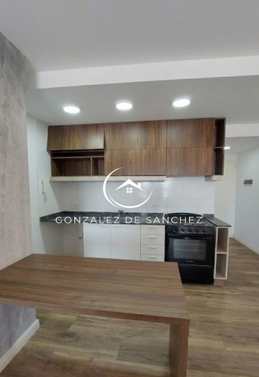 Alquiler Excelente Monoambiente Al Frente con Balcón - 10