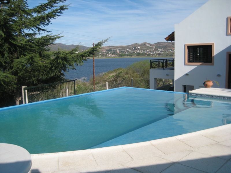 VILLA DEL LAGO!!!! VENTA DE PRECIOSA PROPIEDAD DE CATEGORÍA CON PANORÁMICA VISTA AL LAGO Y A LAS SIERRAS — foto 3