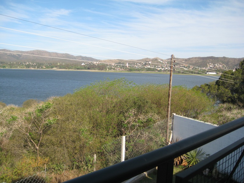 VILLA DEL LAGO!!!! VENTA DE PRECIOSA PROPIEDAD DE CATEGORÍA CON PANORÁMICA VISTA AL LAGO Y A LAS SIERRAS — foto 8