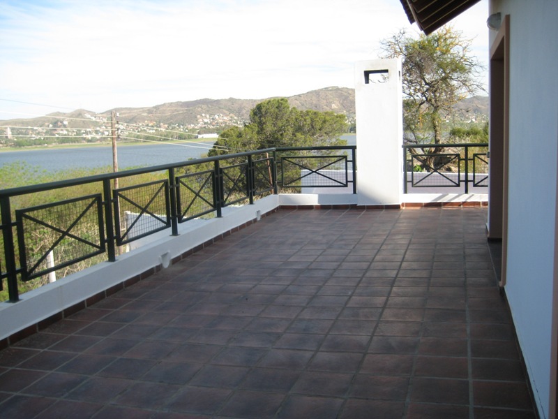 VILLA DEL LAGO!!!! VENTA DE PRECIOSA PROPIEDAD DE CATEGORÍA CON PANORÁMICA VISTA AL LAGO Y A LAS SIERRAS — foto 9