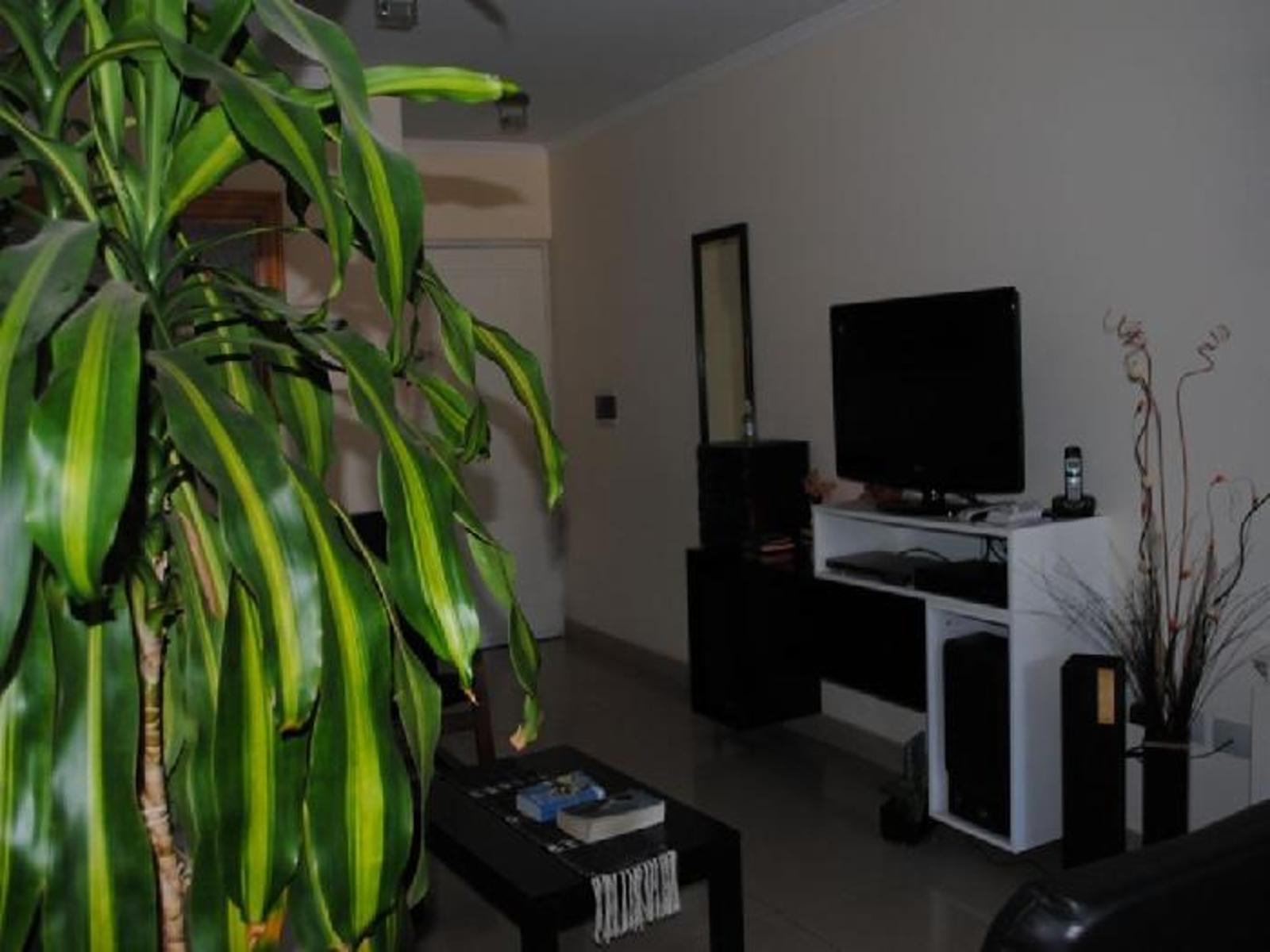 VENTA DE EXCELENTE DEPARTAMENTO DE CATEGORÍA CON MAGNÍFICA VISTA A LAS SIERRAS Y A LA CIUDAD DE NUESTRA VILLA — foto 2