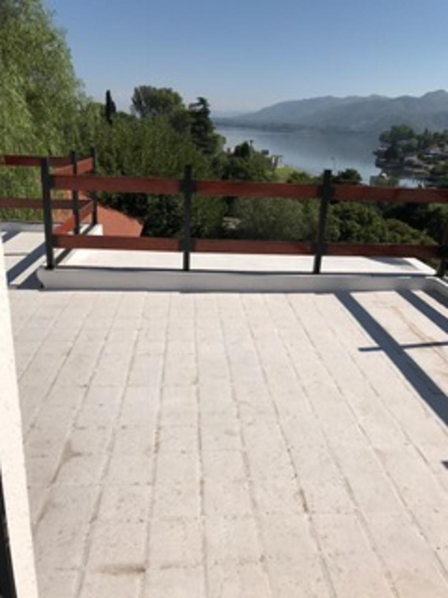 VENTA DE IMPORTANTE PROPIEDAD DE TRES PLANTAS EN COSTA AZUL CON MAGNÍFICA VISTA AL LAGO Y A LAS SIERRAS — foto 12