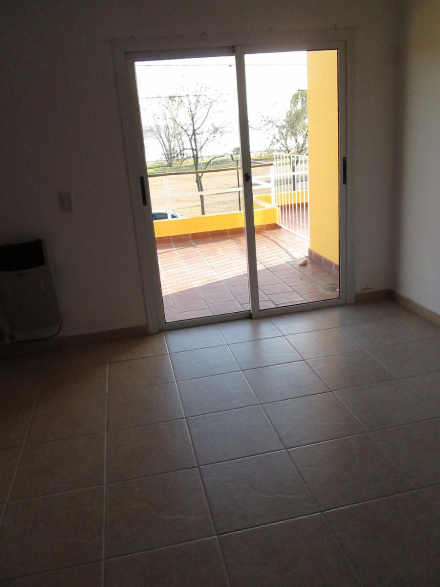 URGENTE OPORTUNIDAD VENTA DE HERMOSO DÚPLEX EN COSTANERA CON PANORÁMICA VISTA AL LAGO — foto 9
